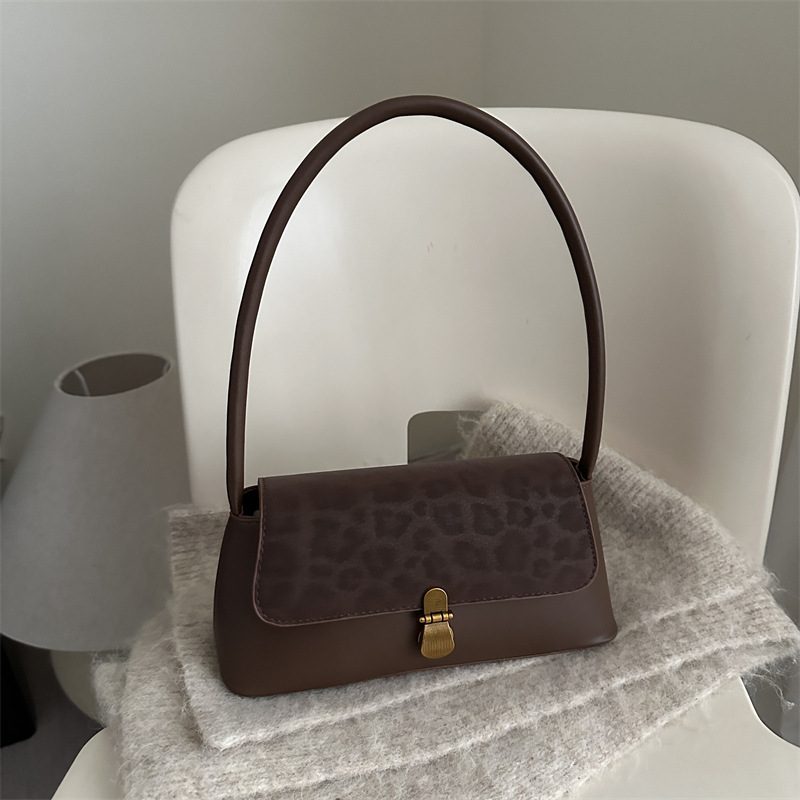 Retro Baguette Shoulder Bag view 3