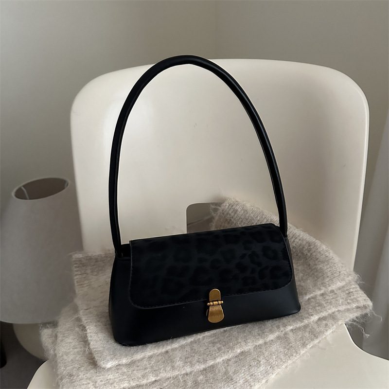 Retro Baguette Shoulder Bag view 4