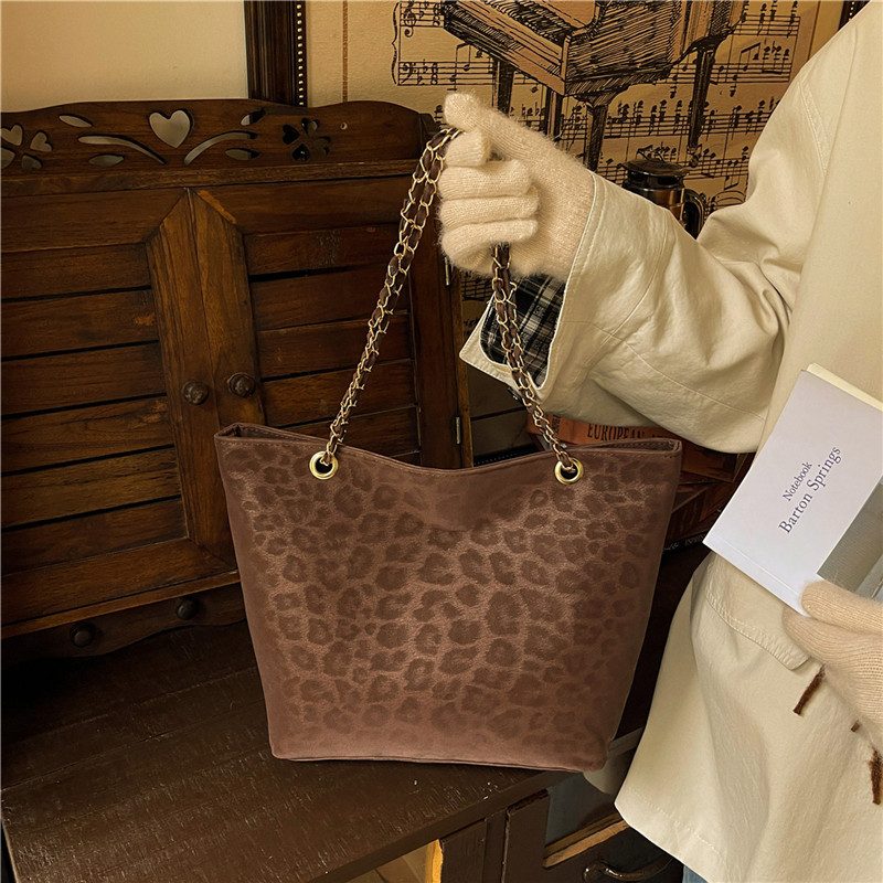 Large Capacity Chain Tote Bag view 4
