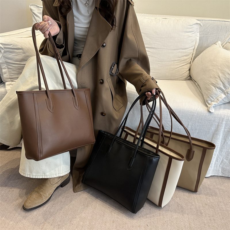 Minimalist Large Capacity Tote Bag