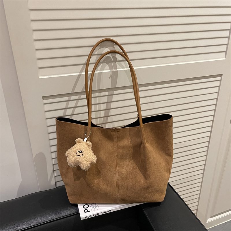 Minimalist Large-Capacity Shoulder Tote Bag view 4