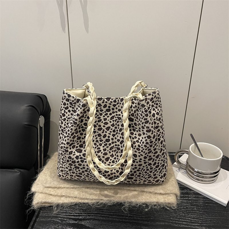 Vintage Leopard Print Large-Capacity Tote Bag view 2