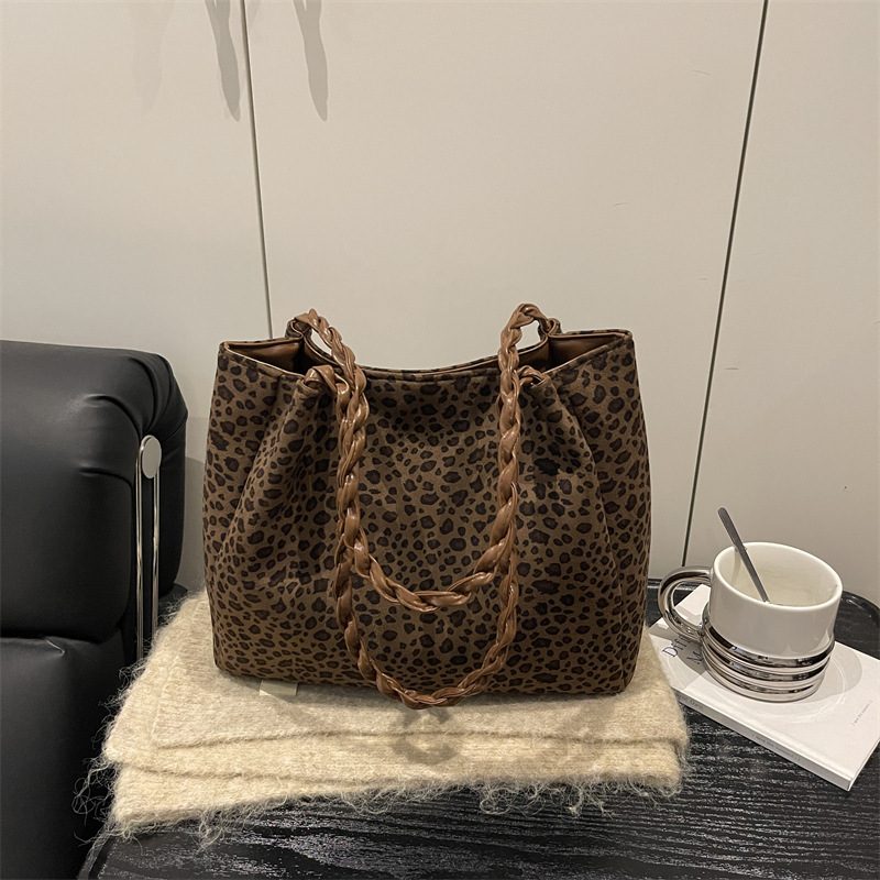 Vintage Leopard Print Large-Capacity Tote Bag view 4