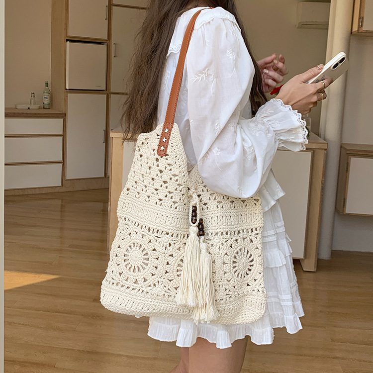 Handwoven Straw Large-Capacity Tote Bag