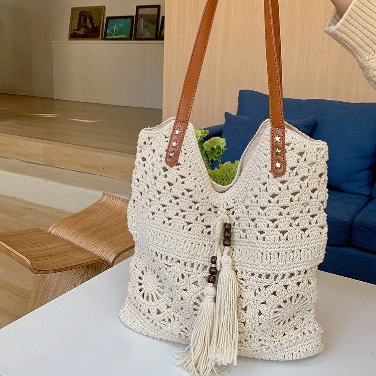 Handwoven Straw Large-Capacity Tote Bag view 2