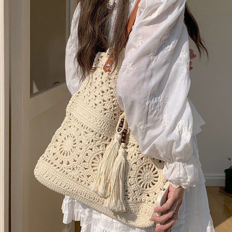 Handwoven Straw Large-Capacity Tote Bag view 4