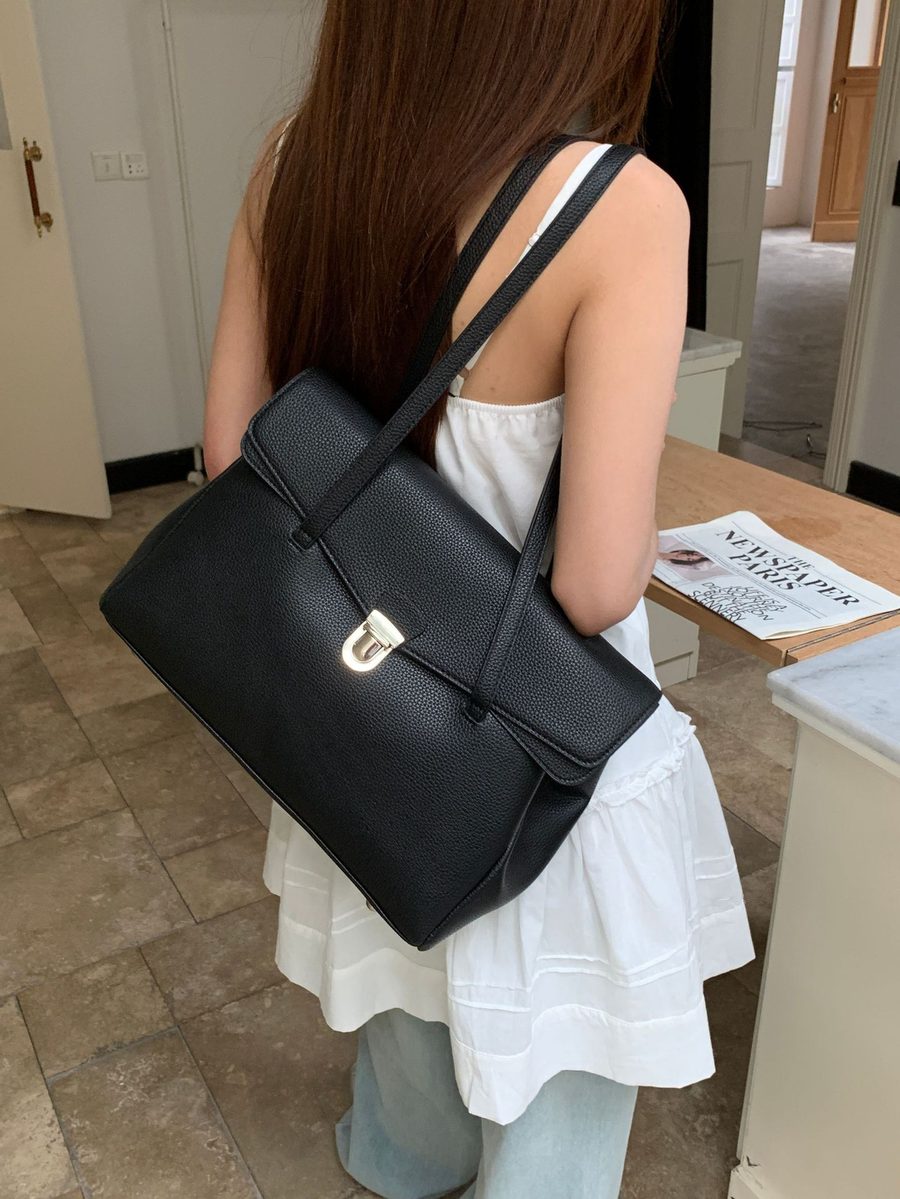 Off-White Flap Shoulder Tote Bag view 7