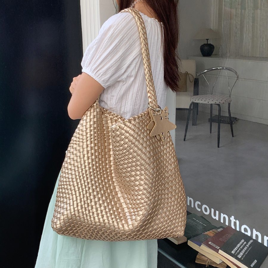 Woven Tote Shoulder Bag Set view 4