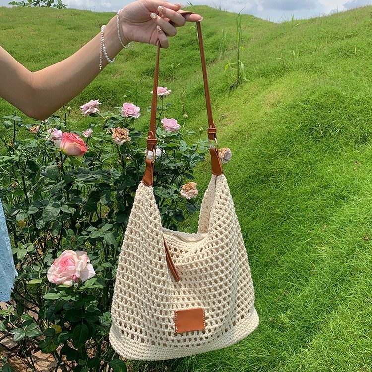 Tas Tote Pantai Anyaman Berlubang view 2
