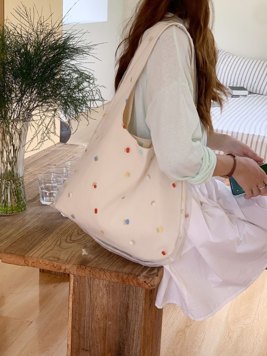 Tas Tote Kanvas Tulle Bordir Kapasitas Besar view 3