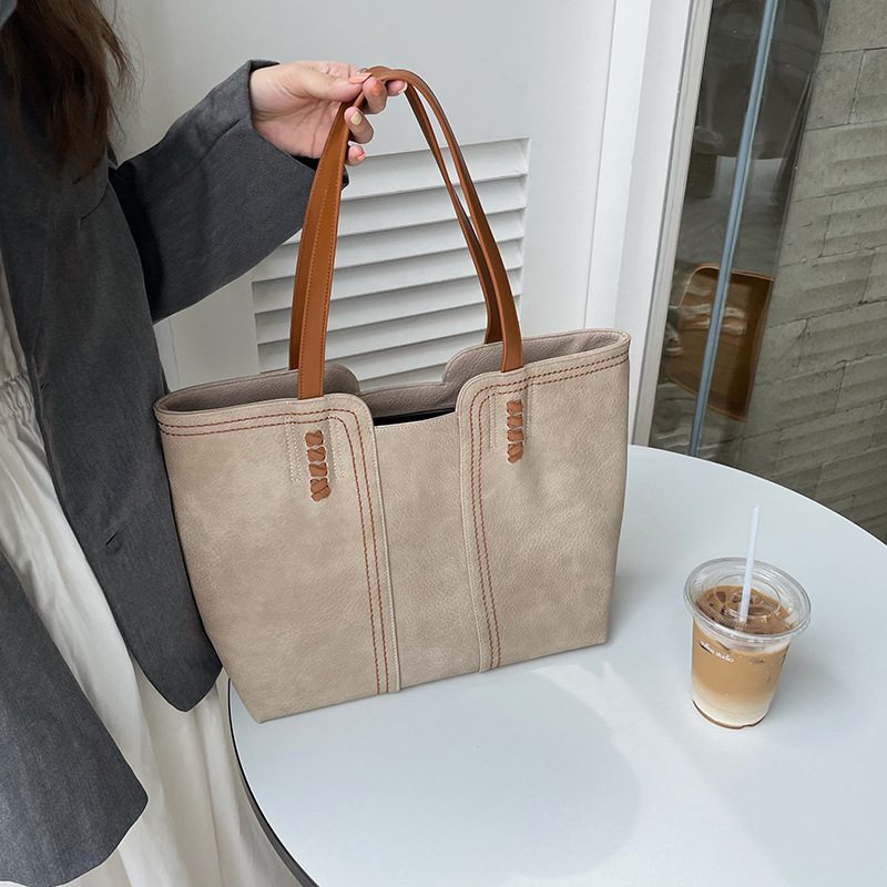 Tas Tote Bahu Gagang Atas Besar Kapasitas Retro Minimalis Stylish Versi Korea 2026 untuk Wanita view 3